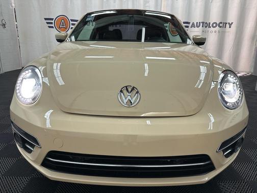 2019 Volkswagen Beetle 2.0T SE