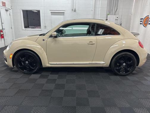 2019 Volkswagen Beetle 2.0T SE