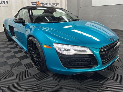 Daytona Gray Pearl 2014 Audi R8 4.2 Spyder quattro