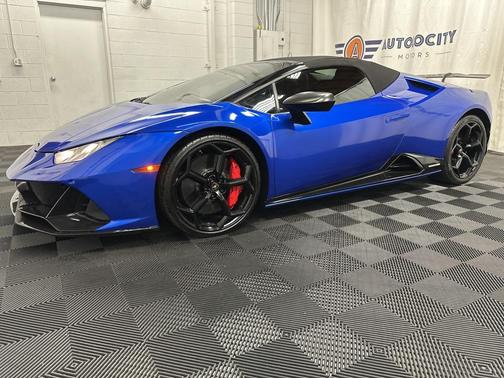 2020 Lamborghini Huracan EVO Base