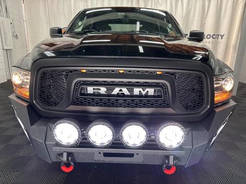 2021 RAM 1500 Classic Warlock Crew Cab 4x4 5'7' Box