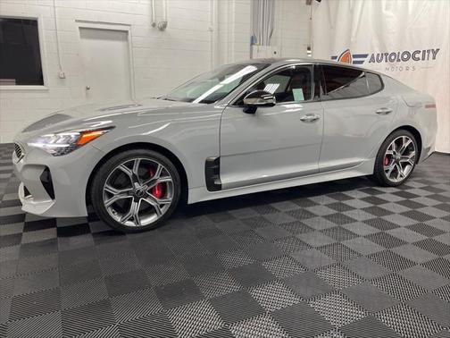 2022 Kia Stinger GT1
