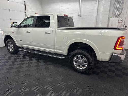 2021 RAM 2500 Laramie Crew Cab 4x4 6'4' Box