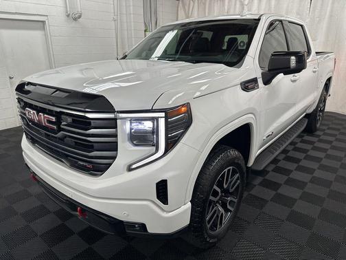 Summit White 2025 GMC Sierra 1500 AT4