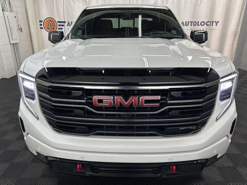 Summit White 2025 GMC Sierra 1500 AT4