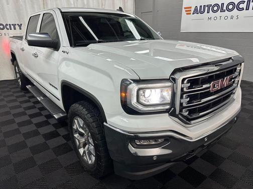 Summit White 2018 GMC Sierra 1500 SLT