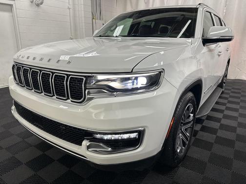 2022 Jeep Wagoneer Series III 4x4