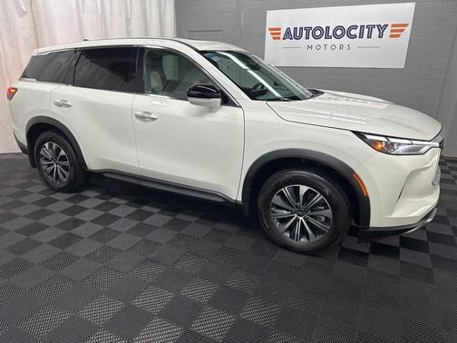 Glacier White 2024 INFINITI QX60 Pure