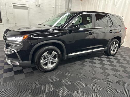 2023 Honda Pilot AWD EX-L 7 Passenger