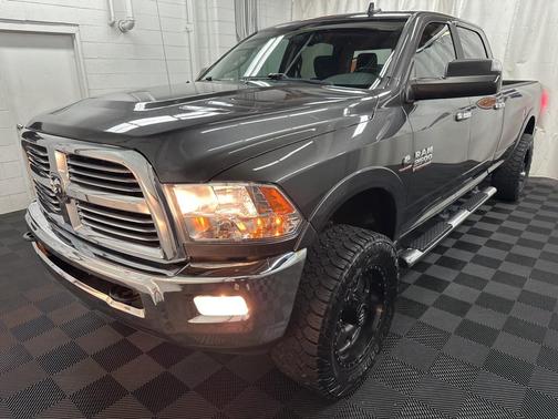 2018 RAM 3500 Big Horn Crew Cab 4x4 8' Box