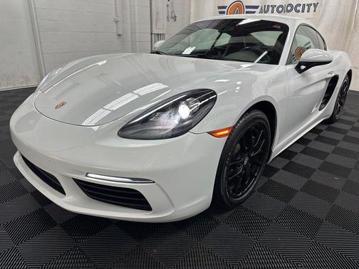 Carrara White Metallic 2019 Porsche 718 Cayman Base