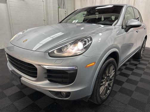2018 Porsche Cayenne Platinum Edition