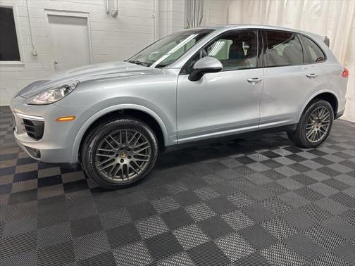 2018 Porsche Cayenne Platinum Edition