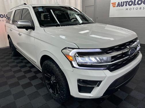 Star White Metallic Tri-Coat 2023 Ford Expedition Max Platinum