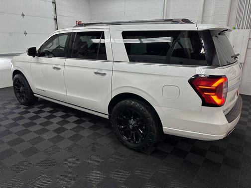 Star White Metallic Tri-Coat 2023 Ford Expedition Max Platinum
