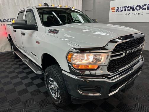 Bright White Clearcoat 2020 RAM 2500 Tradesman Crew Cab 4x4 6'4' Box