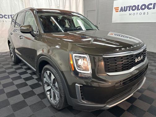 Dark Moss 2022 Kia Telluride S
