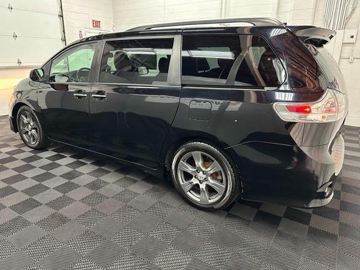 2018 Toyota Sienna SE