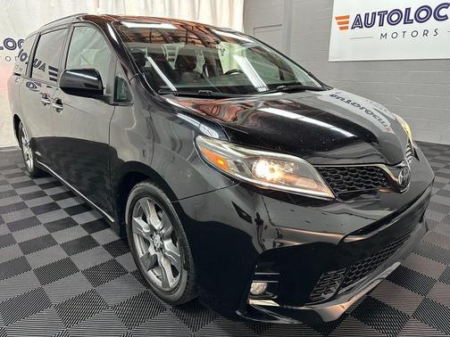 2018 Toyota Sienna SE