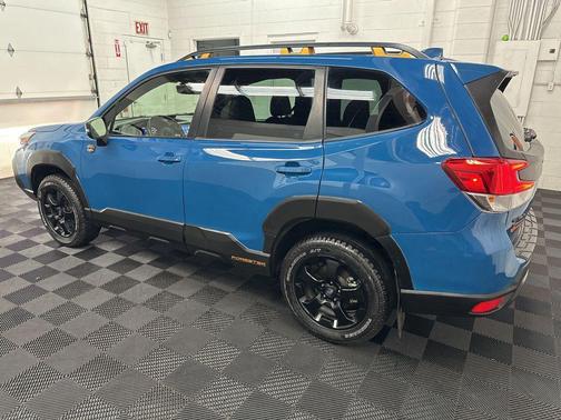 Geyser Blue 2022 Subaru Forester Wilderness