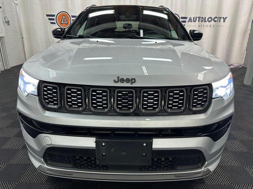 Silver Zynith Metallic Clearcoat 2024 Jeep Compass Limited