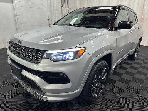 Silver Zynith Metallic Clearcoat 2024 Jeep Compass Limited