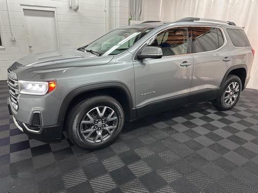 2023 GMC Acadia AWD SLT