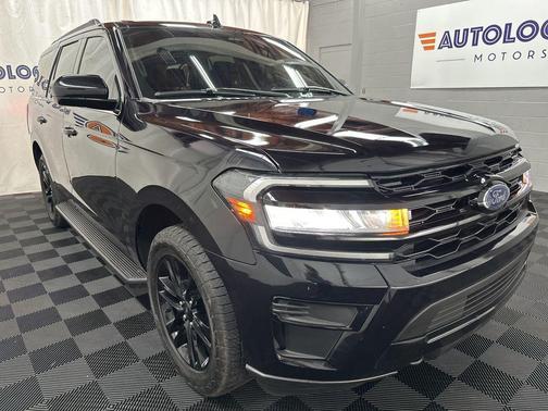 Agate Black Metallic 2024 Ford Expedition XLT