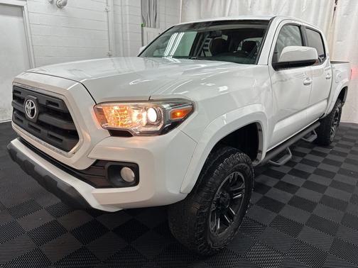 2017 Toyota Tacoma SR5