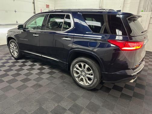 Midnight Blue Metallic 2020 Chevrolet Traverse Premier