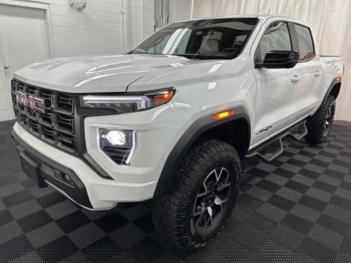 2024 GMC Canyon AT4X