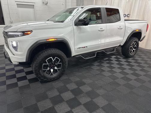 2024 GMC Canyon AT4X