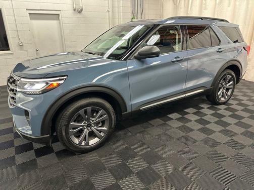 Vapor Blue Metallic 2025 Ford Explorer Active