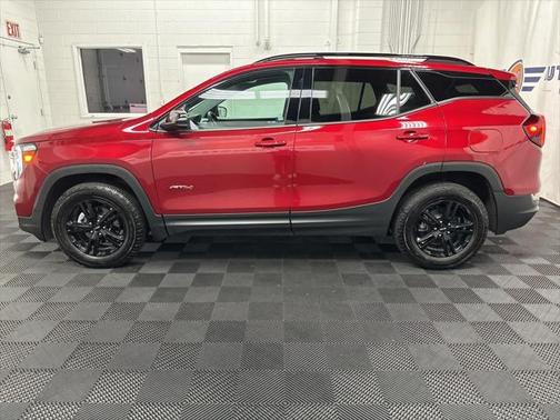 2024 GMC Terrain AWD AT4