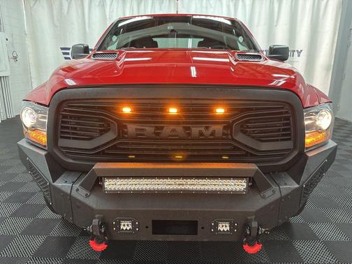 2022 RAM 1500 Classic Warlock Crew Cab 4x4 5'7' Box