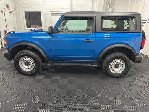2021 Ford Bronco Base