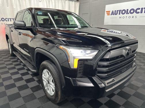 Midnight Black Metallic 2024 Toyota Tundra SR5