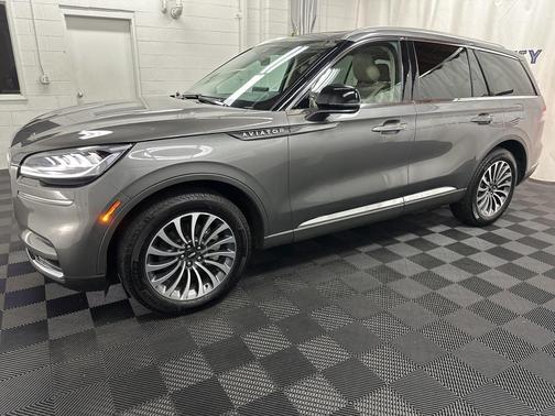 2024 Lincoln Aviator Premiere