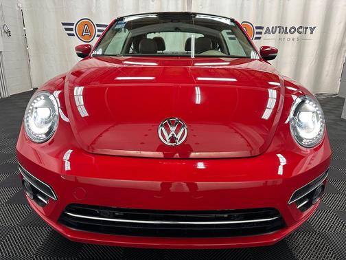 Tornado Red 2019 Volkswagen Beetle 2.0T SE