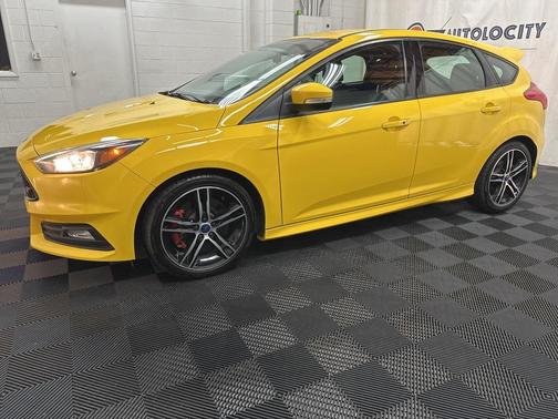 2017 Ford Focus ST ST