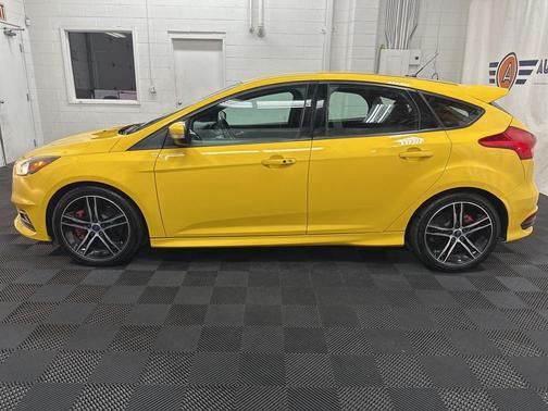 2017 Ford Focus ST ST
