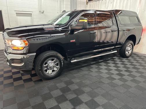 2024 RAM 2500 Tradesman Crew Cab 4x4 6'4' Box
