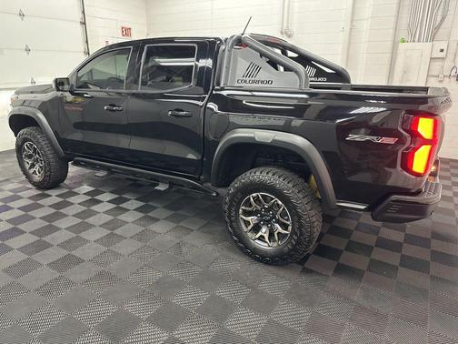Black 2024 Chevrolet Colorado ZR2