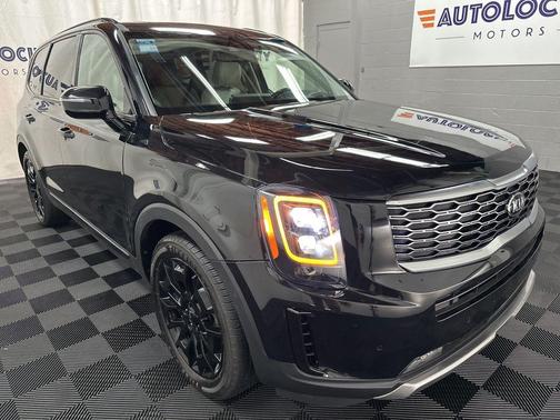 Ebony Black 2022 Kia Telluride SX