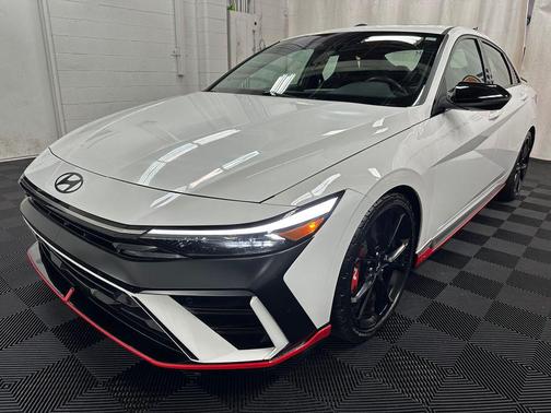 Atlas White 2025 Hyundai ELANTRA N Base