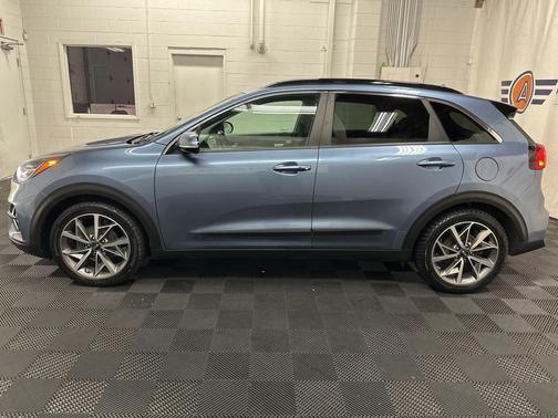 2021 Kia Niro Touring SE
