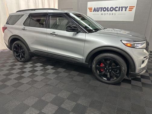 Iconic Silver Metallic 2022 Ford Explorer ST