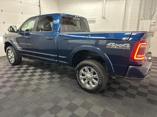 2022 RAM 2500 Limited Crew Cab 4x4 6'4' Box