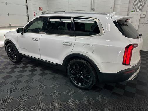Glacial White Pearl 2021 Kia Telluride SX