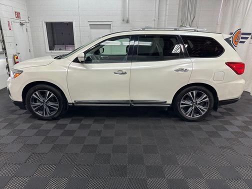 Pearl White Tricoat 2019 Nissan Pathfinder Platinum